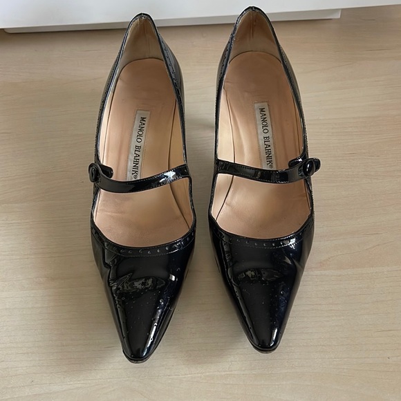 Manolo Blahnik Shoes - Manolo Blahnik Heels